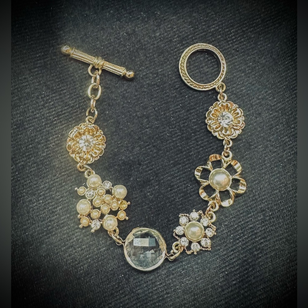 Elegant Gold and Silver Floral Bracelet